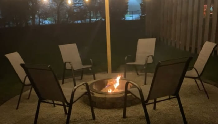 how to arrange a sitting area around a fire pit