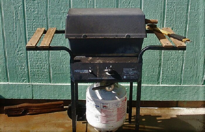can you use a gas grill inside a garage
