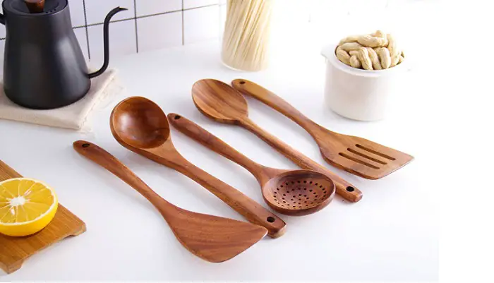 are-wooden-cooking-utensils-safe