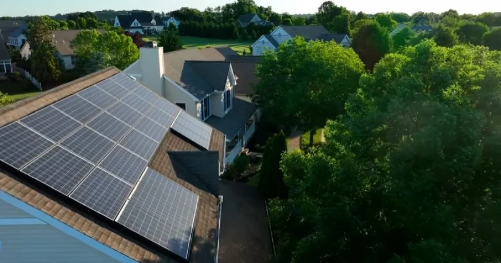 How to Properly Install Solar Panels on a Townhouse